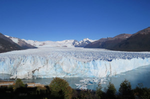 P-perito-moreno-glacier-mountains-argentina