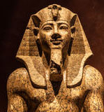 P-pharaoh-statue-amnhotep-ii-bc-granite